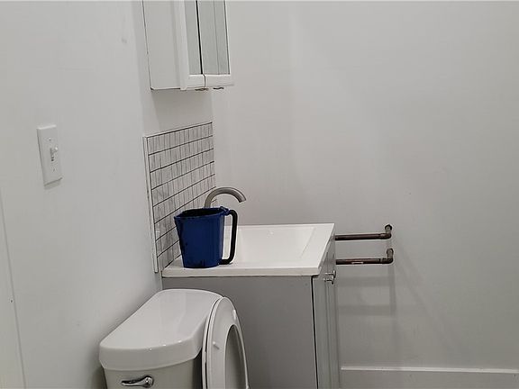 5th image of 741-743 Hudson Ave #741