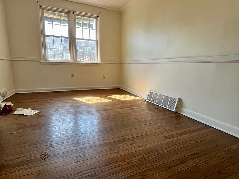1348 Elson Rd — Photo 7