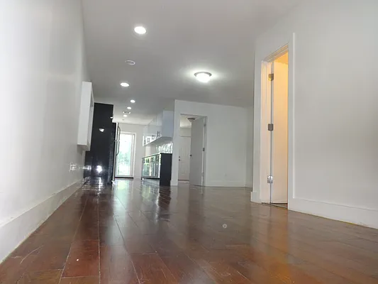 Rented by Blue Egg Realty Corp | media 33