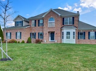 32 Harvestview Dr, Monroe, NJ 08831
