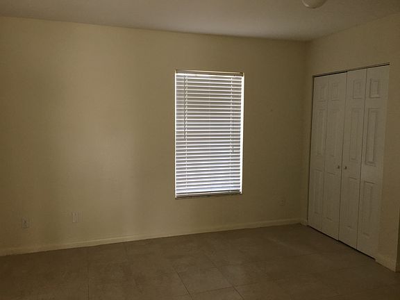 2nd image of 200 Palm Ave APT 1