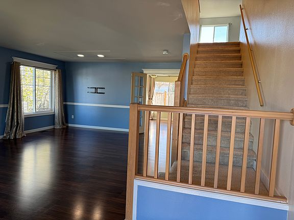 Entry and Formal Living rm