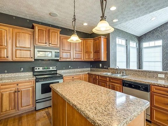 4th image of 2292 Oakbrook Blvd
