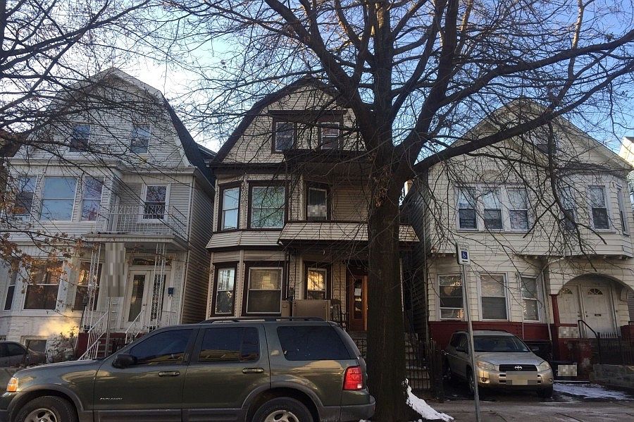 1st image of 296 Clifton Ave