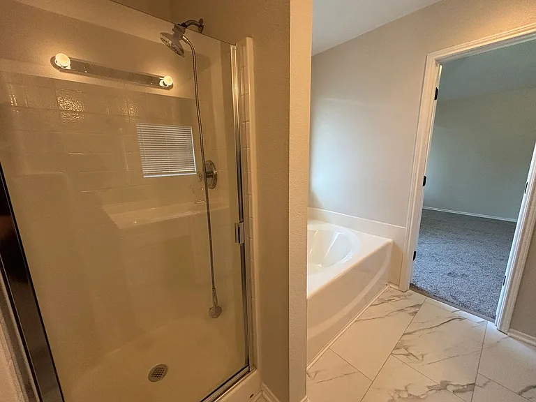 2748 Wakecrest Dr — Photo 19