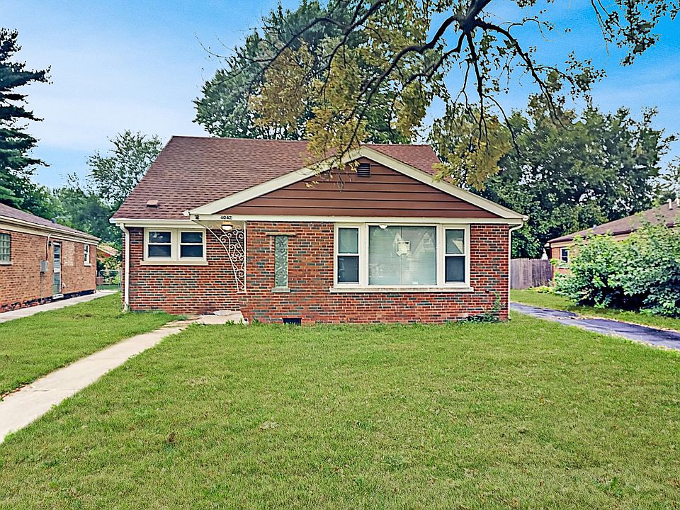 1st image of 4042 W 109th St
