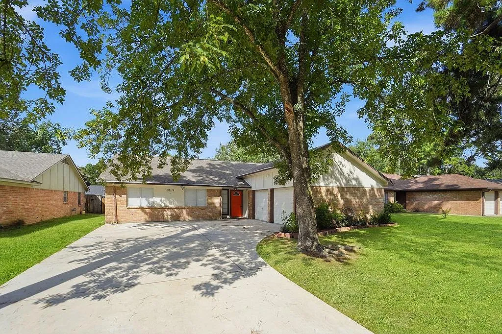 3 bed, 2.0 bath, 1989 sqft, $1,800 — Photo 1