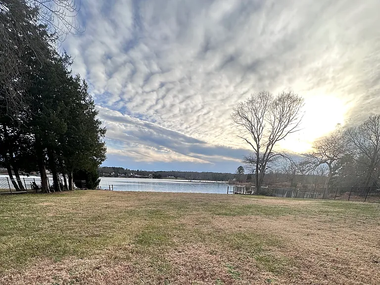 Burnt House Point — Photo 1