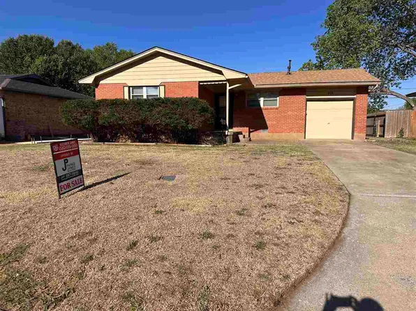 406 NW 56th St, Lawton, OK 73505