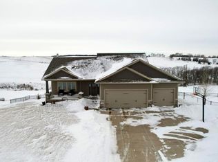 4 Bollmeyer Ave, Sioux City, IA 51108