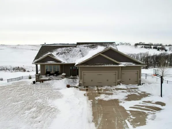 4 Bollmeyer Ave, Sioux City, IA 51108