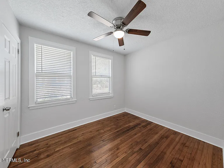 715 Ralph St — Photo 15