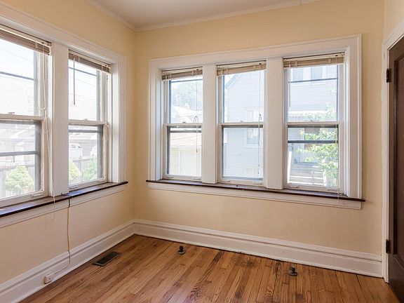 5th image of 2823 N Albany Ave APT 2