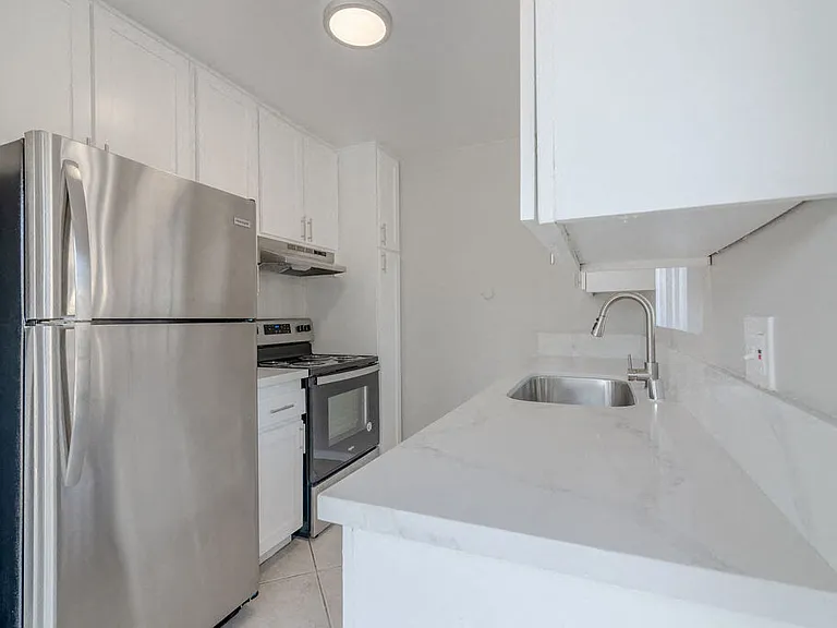 Citra Apartments — Photo 32