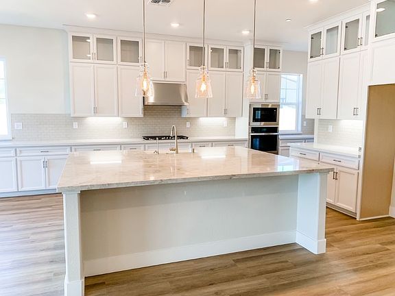 5th image of 504 Lodge Ct