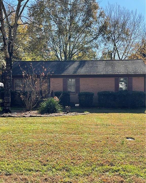 1st image of 620 Scott Dr