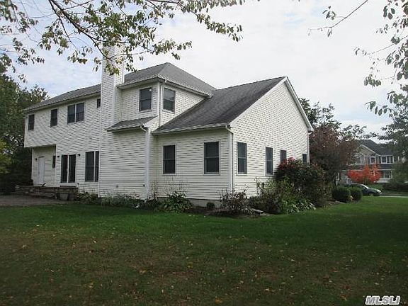 5th image of 9 Jacobsen Ct