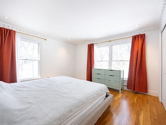 5th image of 140 Kilsyth Rd APT 9