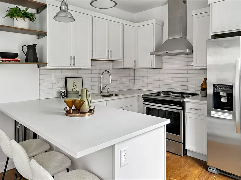 9 Cedar St #1 — Photo 6