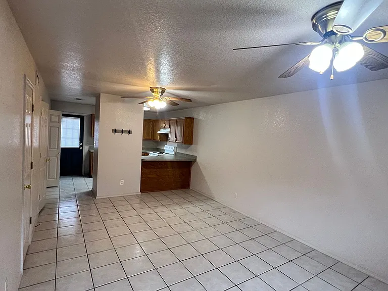 208 E F St #1 — Photo 4
