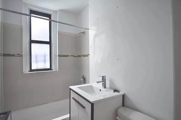 Rented by Premier One Realty LLC | media 6