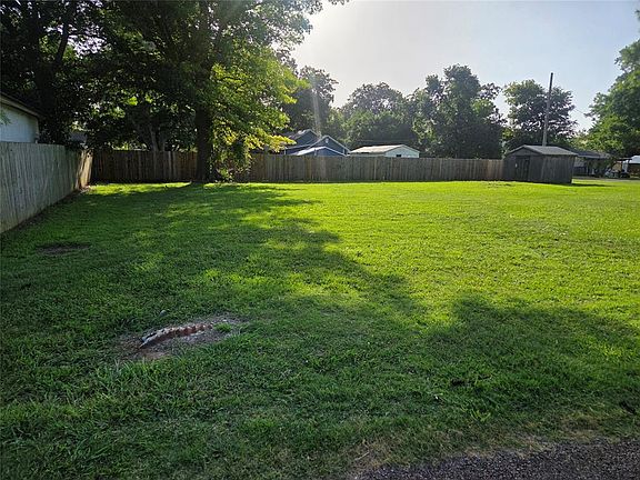 3rd image of 702 S East Ave Lot 1