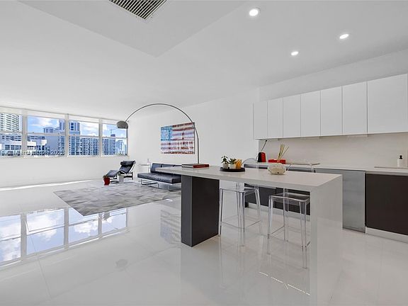 4th image of 20 Island Ave APT 617
