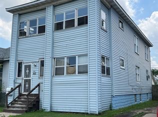 952 Willow Ct, Hammond, IN 46320