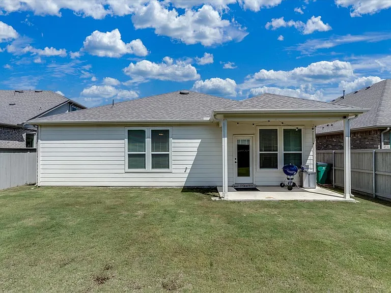 1304 Starling St — Photo 37