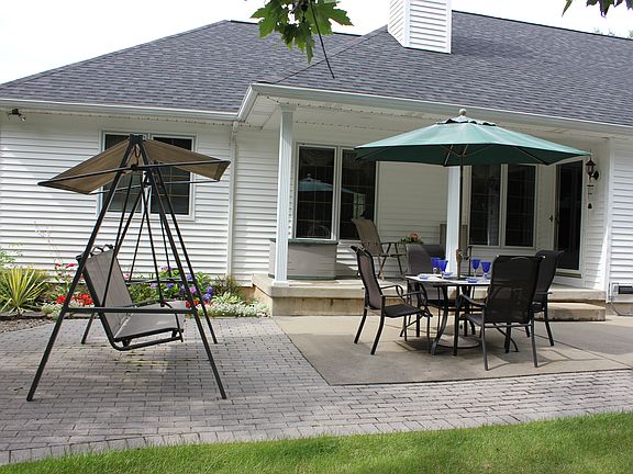 2nd image of 5082 Mapleton Rd