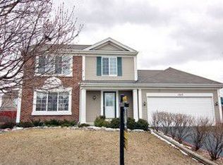 1317 Eastwood Dr, Aurora, IL