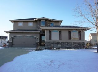 14932 Buena Vista Dr, Clive, IA 50325
