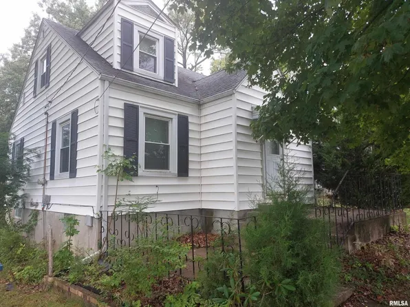 1013 N 14th St, Mount Vernon, IL 62864