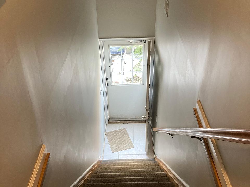 1st image of 100 Nancy Ln #B