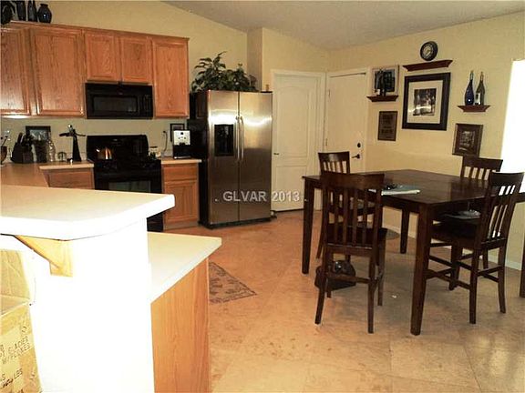 5th image of 8732 Cave Junction Ct