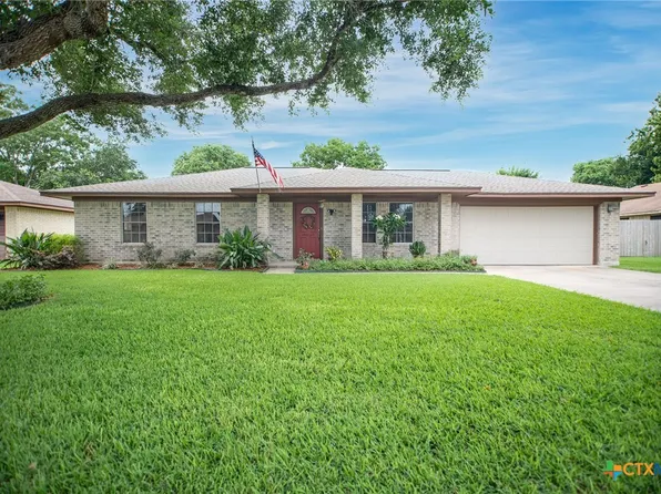 1617 Avalon Ave, Port Lavaca, TX 77979