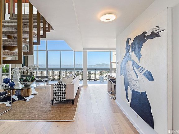 2nd image of 2200 Pacific Ave #Penthouse 11b