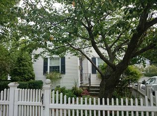 29 Kingsland Rd, West Roxbury, MA 02132
