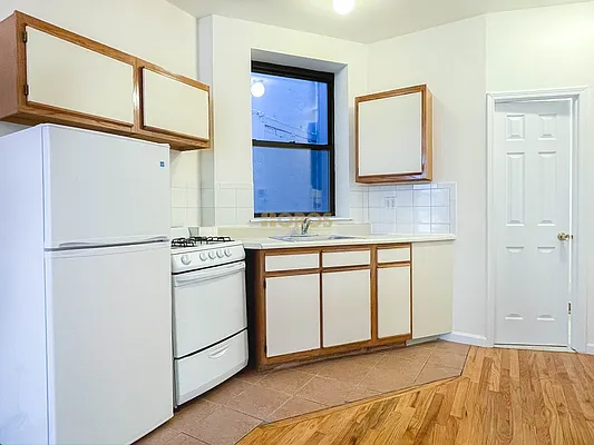 Rented by City Connections Realty | media 12