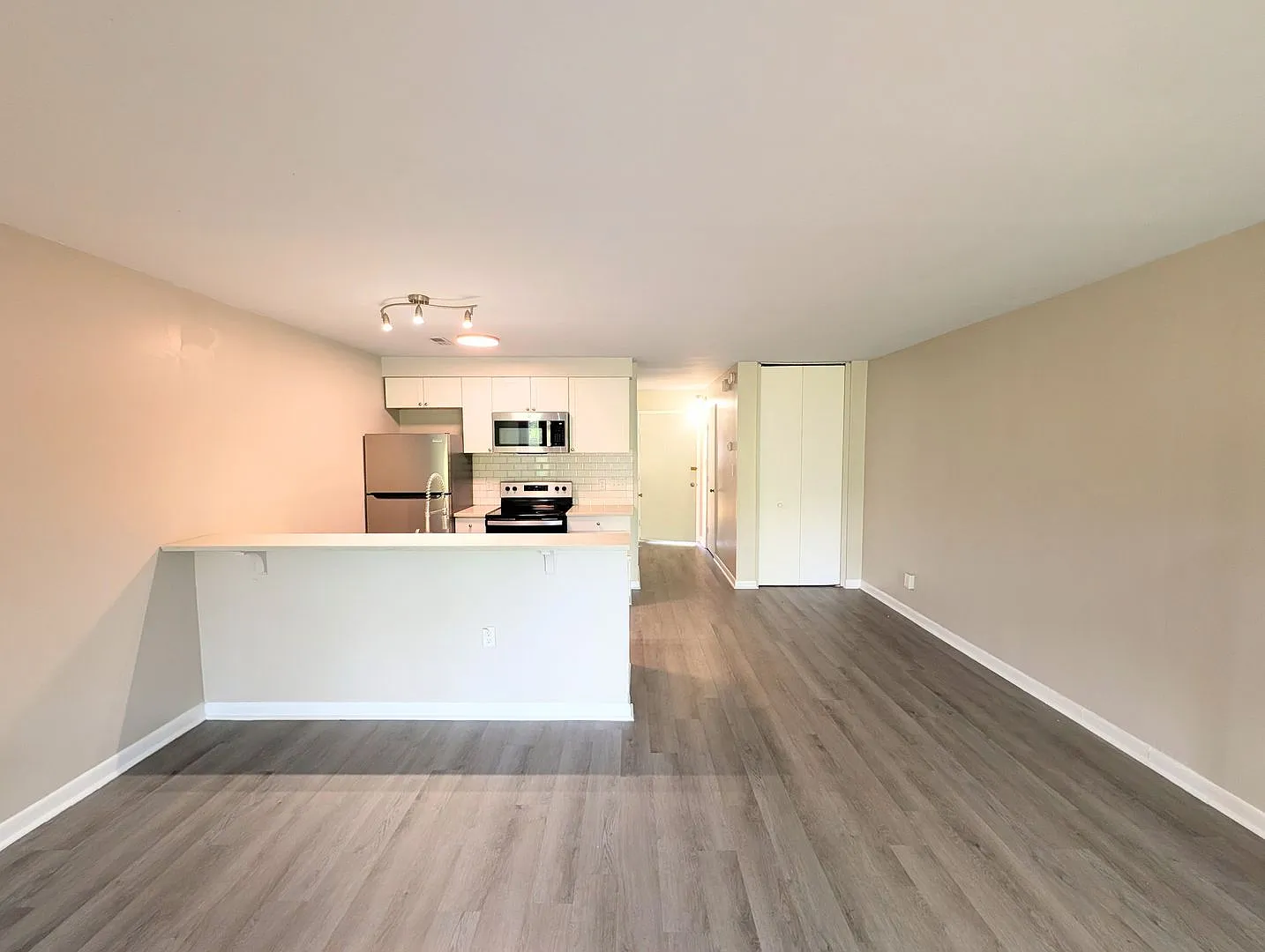 3065 Huntleigh Drive — Photo 4