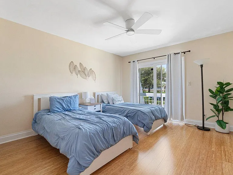 842 SE 19th Ave #103 — Photo 21