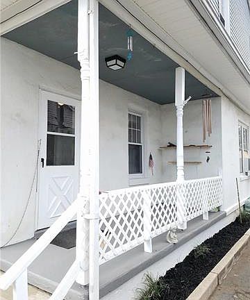 4th image of 103 Berks St