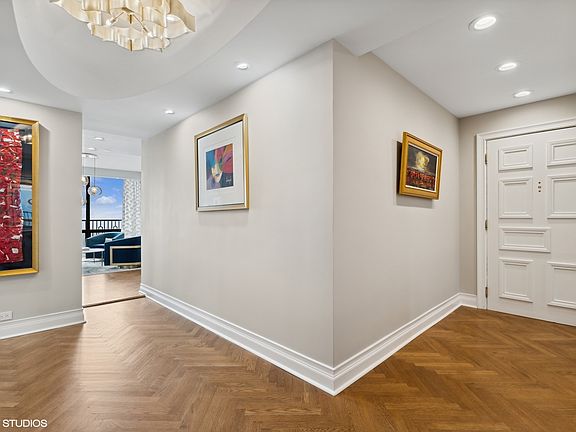4th image of 1040 N Lake Shore Dr APT 23B