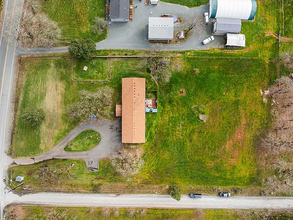 2nd image of 3361 Camp Joy Rd