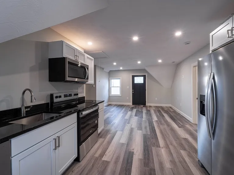 72 Florence St #2 — Photo 7
