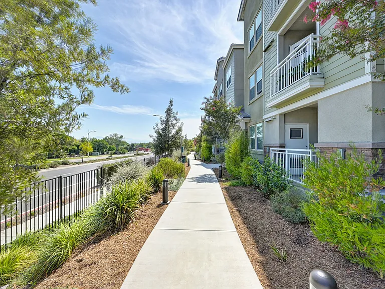 Vela Apartments — Photo 99