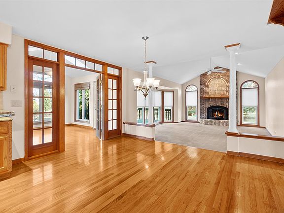 3rd image of 1007 Hollingswood Ct