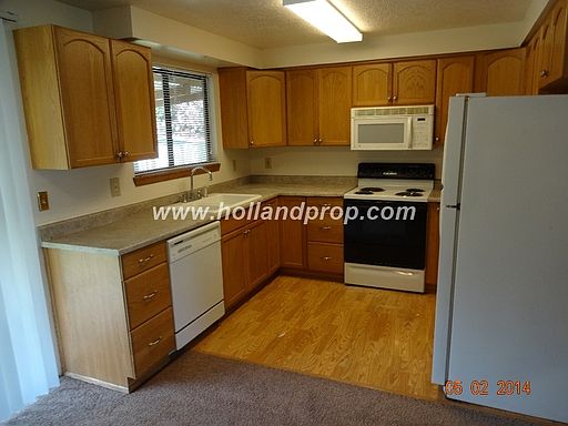 2nd image of 1395 SE 65th Ave