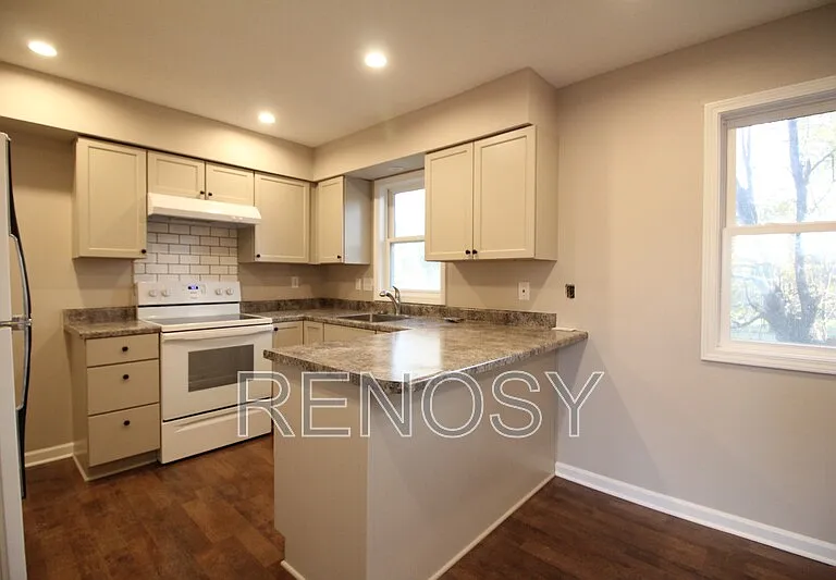 4926 Madison Ave — Photo 5