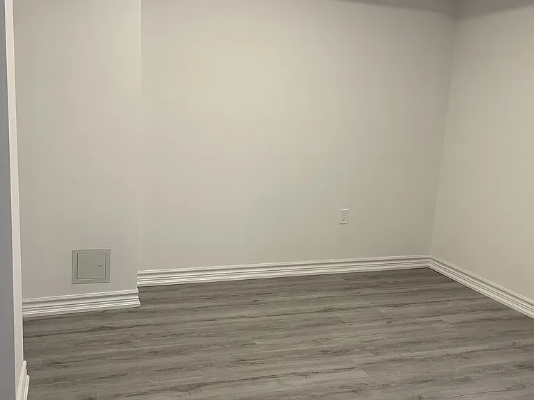 1287 Plymouth Dr — Photo 2